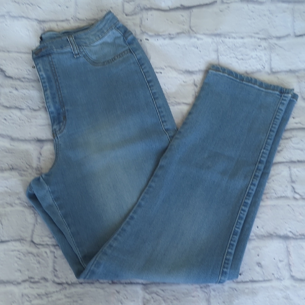 Fashion Nova Light Blue Straight Leg Jeans Size 15